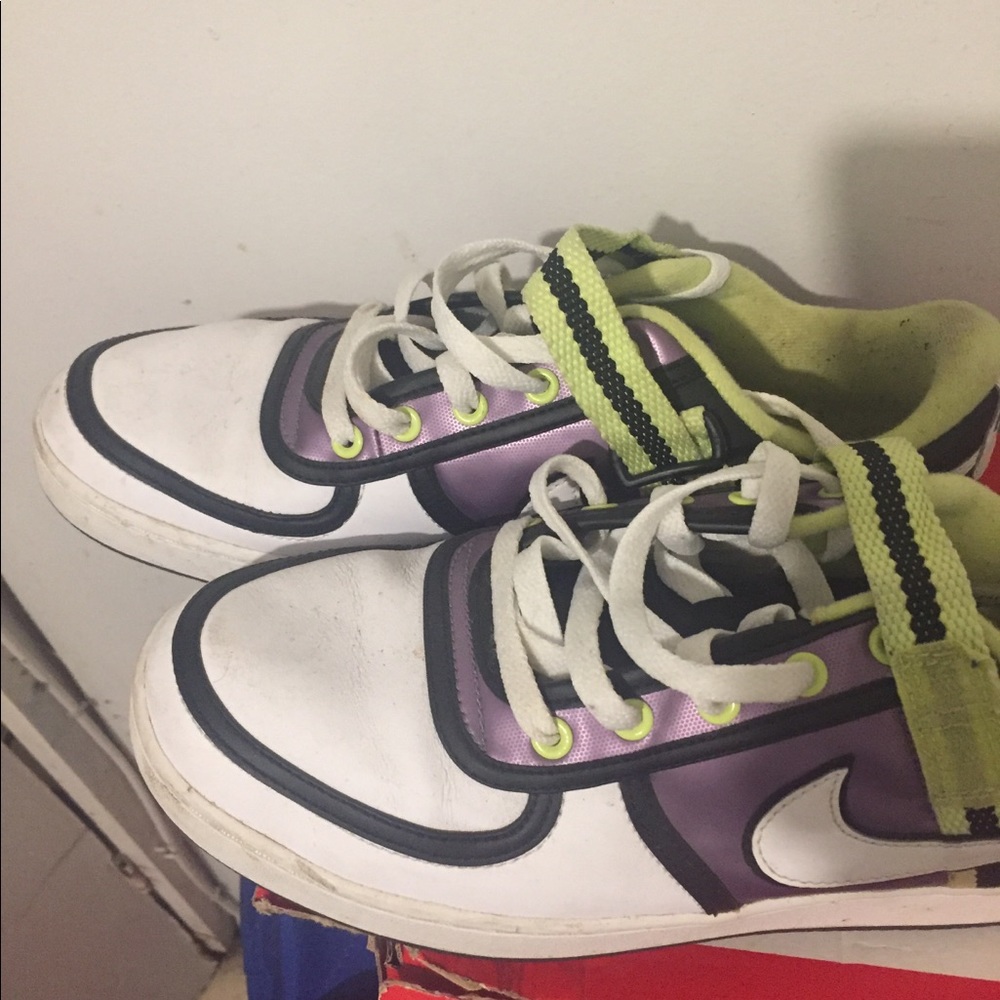 Men size 11 Nike